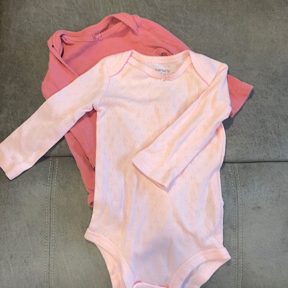 Carter’s long sleeve onsies- 6 month